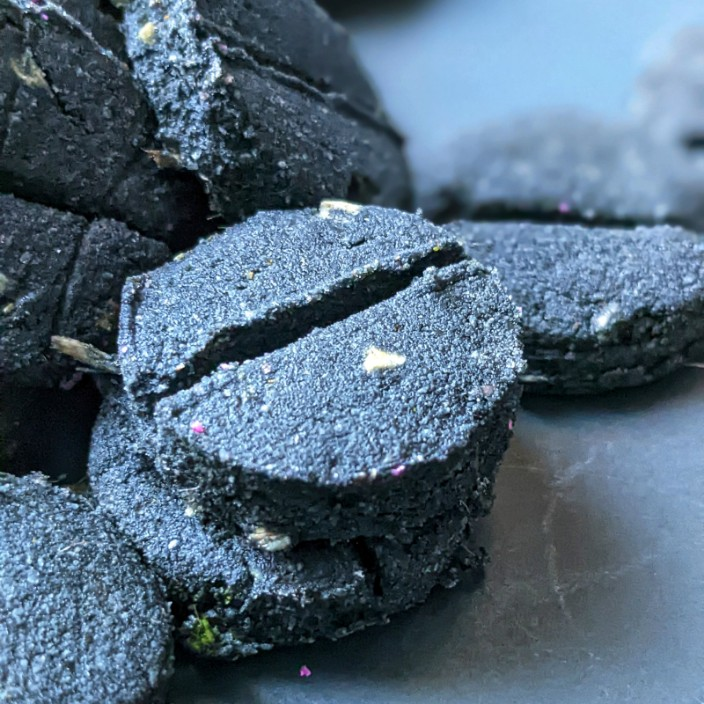 CHESTER'S ACTIVATED CHARCOAL & COCONUT OIL DOG TREATS FOR DETOXING